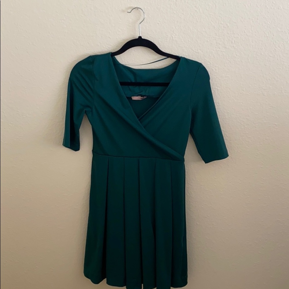 H&M Trend Forest Green Pleated Dress - size 4